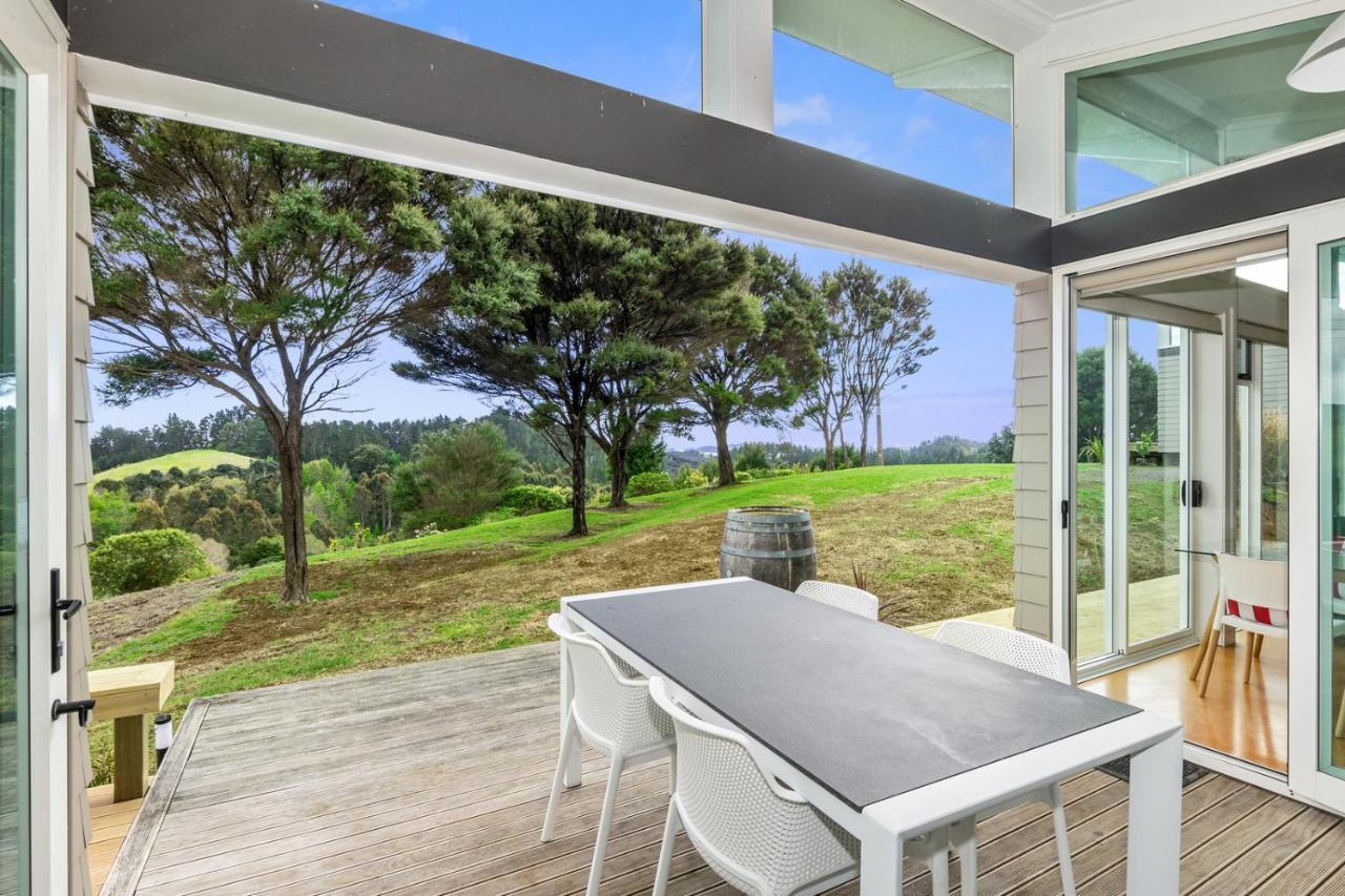 Paroa Bay Chalets - Te Whare Tui ラッセル エクステリア 写真
