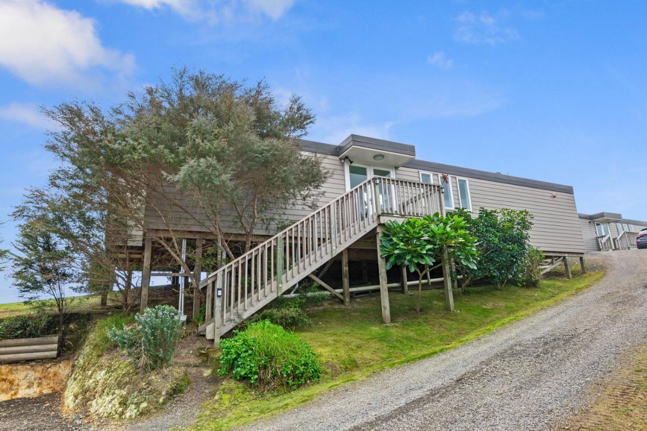Paroa Bay Chalets - Te Whare Tui ラッセル エクステリア 写真