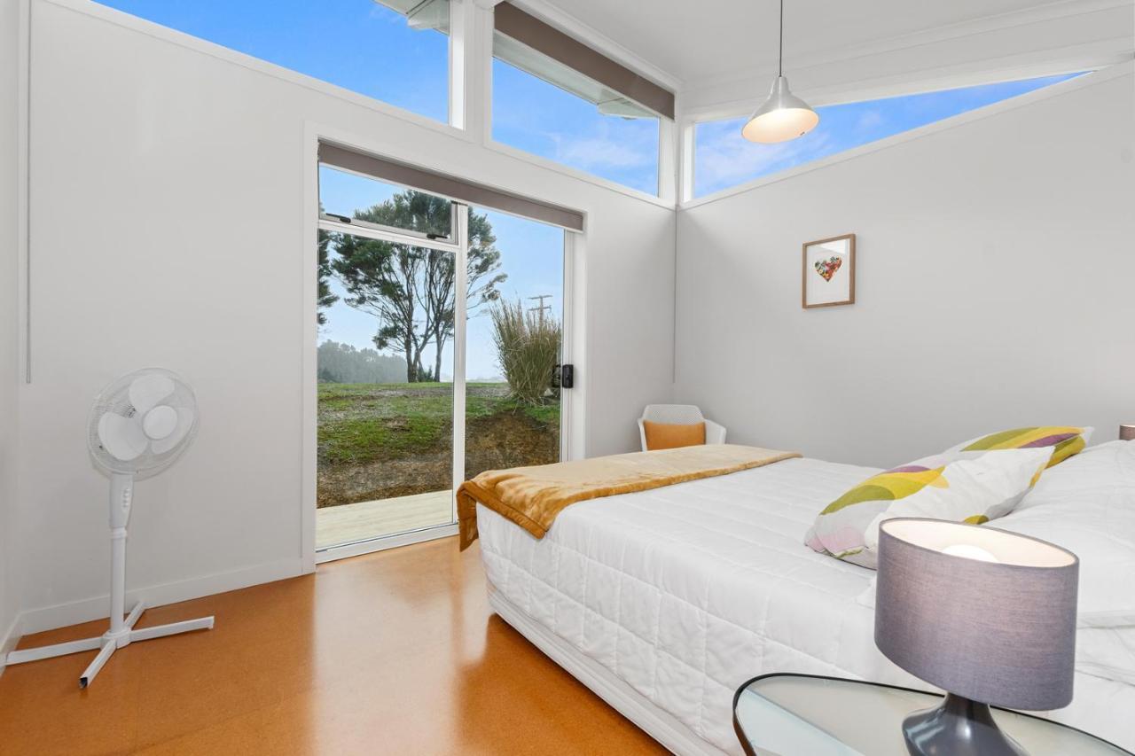 Paroa Bay Chalets - Te Whare Tui ラッセル エクステリア 写真