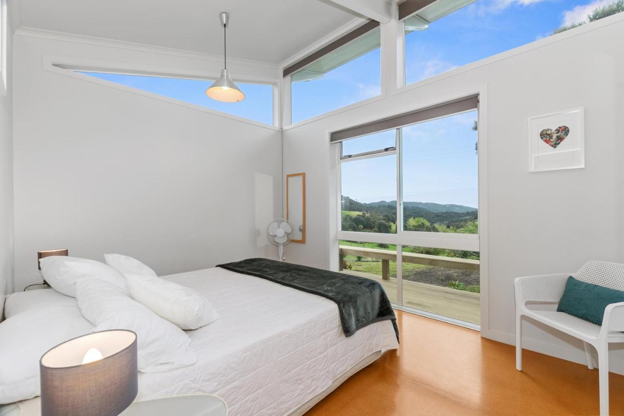 Paroa Bay Chalets - Te Whare Tui ラッセル エクステリア 写真