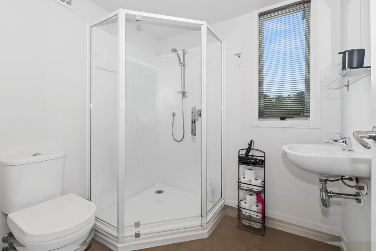 Paroa Bay Chalets - Te Whare Tui ラッセル エクステリア 写真